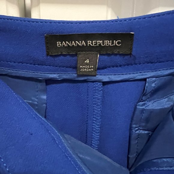 Banana Republic royal blue scalloped hem shorts - Picture 3 of 5